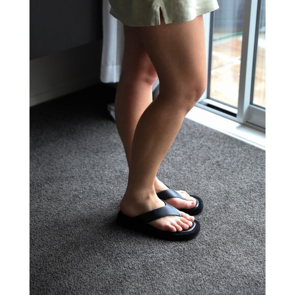 Tony Bianco Ives Sandals in Black Como 9 with box Womens Flip Flops - Picture 10 of 15